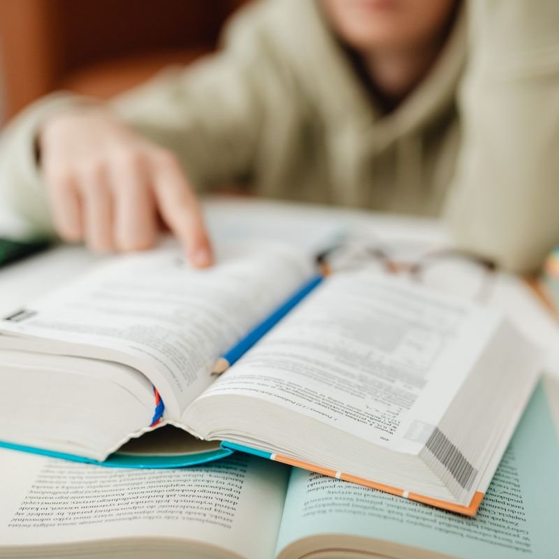 Libros técnicos y académicos